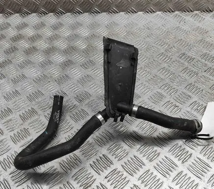 Volvo XC90 Engine coolant pipe/hose 31338712