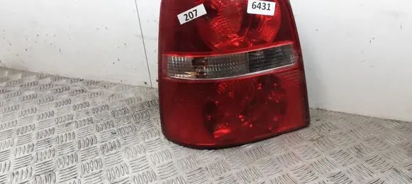 Volkswagen Touran I Rear/tail lights 158687 1T0945257