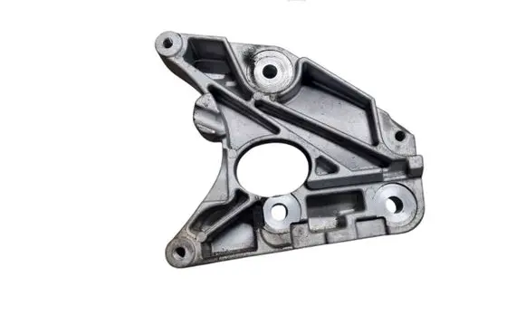 Ford Mustang VI A/C compressor mount bracket FR3E19D624CA
