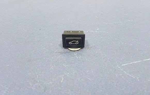 BMW 3 F30 F35 F31 Tailgate opening switch 9200316