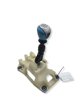 Hyundai i30 Gear shifter/selector 437002R040XP