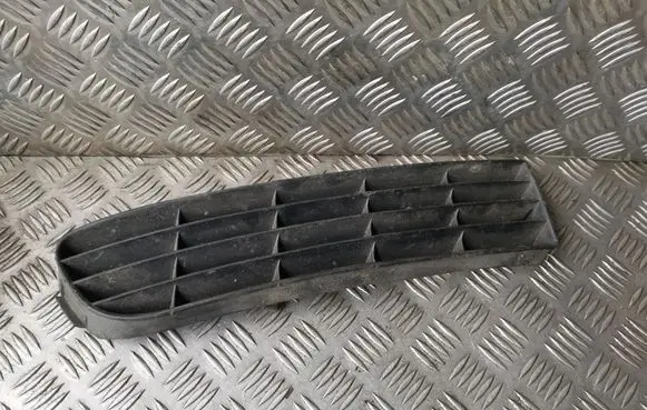 Audi A6 S6 C4 4A Front bumper lower grill 4A0807346 4A0807346A