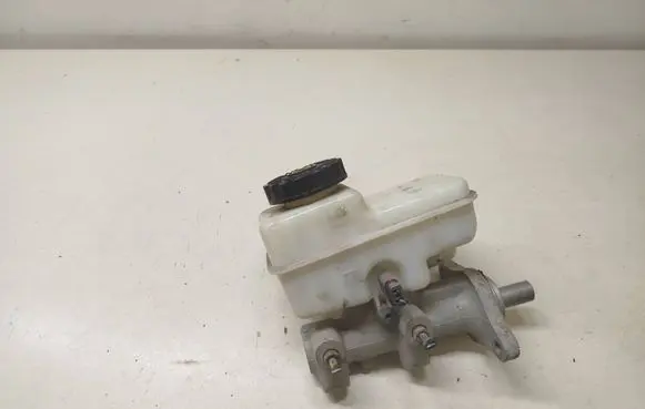 Nissan Navara D40 Master brake cylinder 