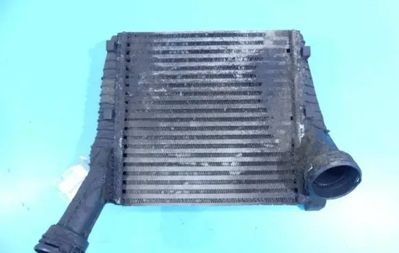 Volkswagen Touareg I Intercooler radiator 7L6145804 IMPRK1293858