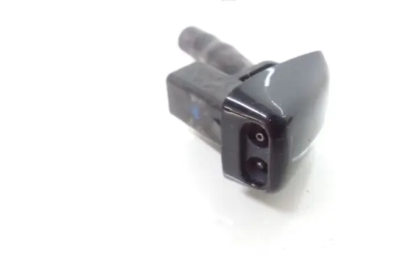 Windshield washer spray nozzle