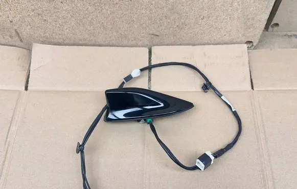 Toyota C-HR I Aerial antenna amplifier 86101F4390