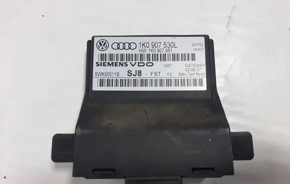 Volkswagen Golf V Gateway control module 1K0907530L 1K0907951