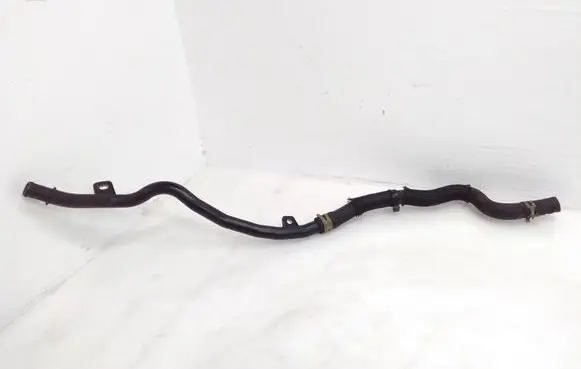 Toyota Avensis T270 Engine coolant pipe/hose 165770X011