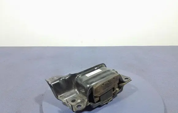 Skoda Kamiq Engine mount vacuum valve 2Q0199555BD