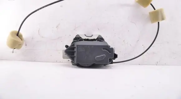 Mercedes-Benz GL X164 Tailgate/trunk/boot lock/catch/latch A1647400735
