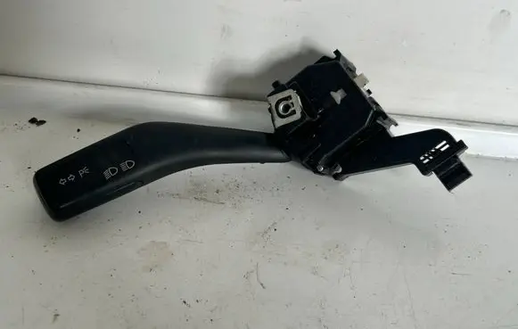 Volkswagen Golf V Indicator stalk 1k0953513