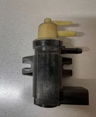 Audi A3 S3 A3 Sportback 8P Vacuum valve 1K0906627A 70086800 06T328
