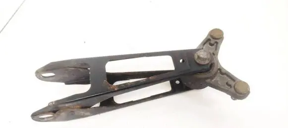 Volvo S70 V70 V70 XC Engine mount bracket