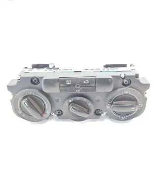 Volkswagen Touran I Climate control unit