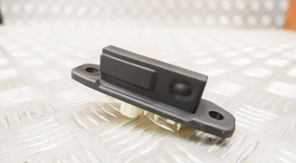 Tailgate opening switch