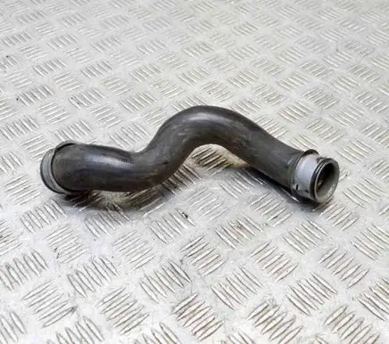 Mercedes-Benz E W212 Engine coolant pipe/hose A2045011682