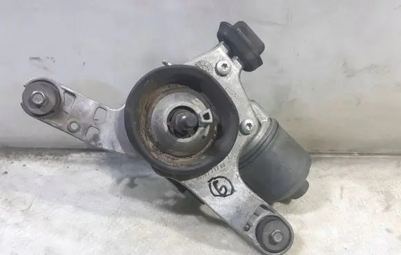 Citroen C4 II Picasso Wiper motor 9676371780
