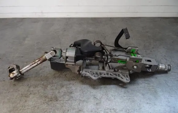 Volkswagen PASSAT B6 Steering wheel axle