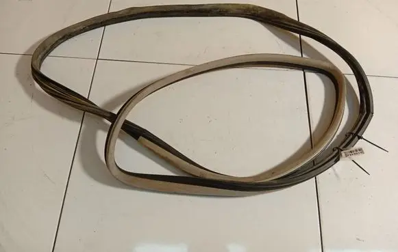 Seat Alhambra (Mk1) Rubber seal rear door 