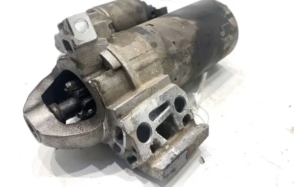 BMW X3 F25 Starter motor 8570238