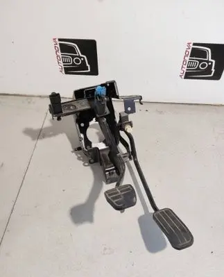 Volkswagen Transporter - Caravelle T4 Pedal assembly 7D0721513A