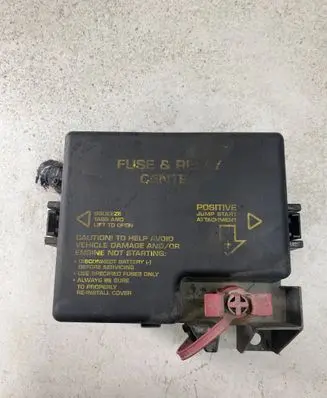 Chrysler Sebring (ST-22 - JR) Fuse module P04608774AC 04608774AC BWH2281G0028
