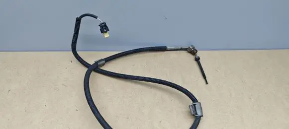 Mercedes-Benz A W176 Exhaust gas temperature sensor A0009050701
