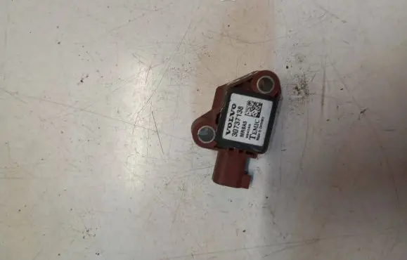 Volvo V50 Airbag deployment crash/impact sensor 8840A6 30737138 MRSA5