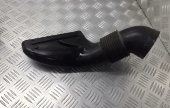 Volvo S80 Air intake hose/pipe 8645144