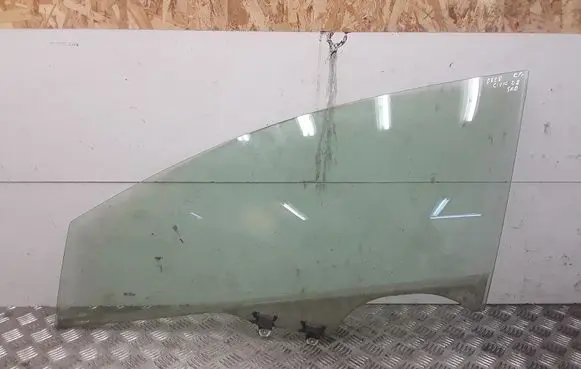 Honda Civic Front door window glass four-door 43R00033