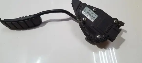 Renault Laguna II Accelerator throttle pedal 8200002905 6PV00811902