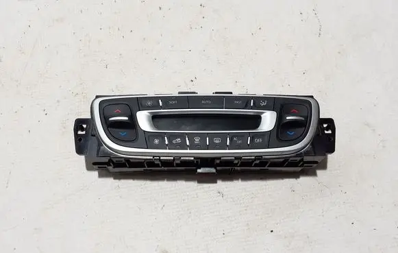 Renault Megane III Air conditioner control unit module 275103596R