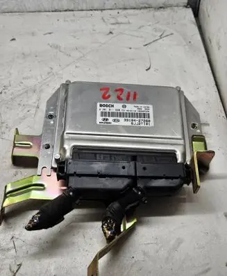 Hyundai Tucson JM Engine control unit/module 3910427260 0281011690 1039S07278