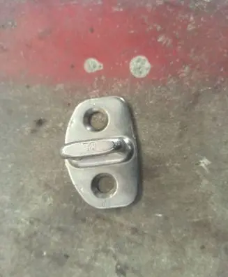 Audi A4 S4 B7 8E 8H Front door lock loop/hook striker 8e0837033