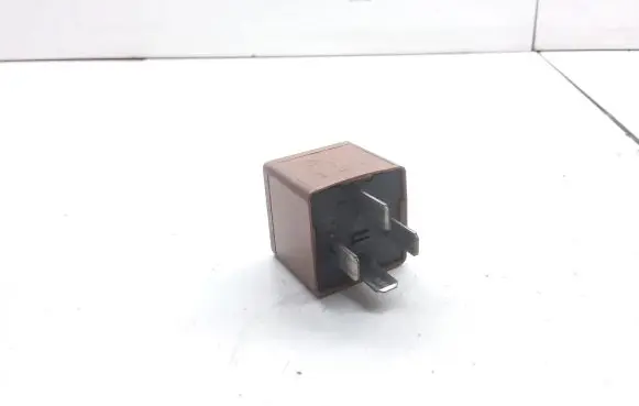 Jaguar XJ X308 Other relay LJA6703AA V23136B1X21