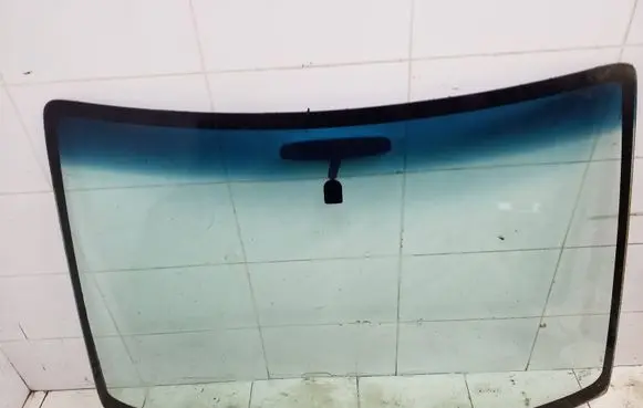 Mazda Premacy Front windscreen/windshield window As1