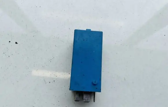 BMW 5 E39 Other relay 61351383417