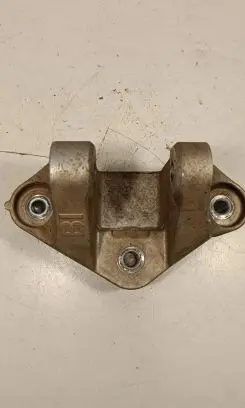 Nissan X-Trail T32 Engine mounting bracket 038172