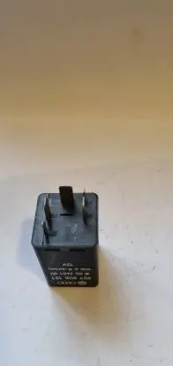 Volkswagen Golf III Other relay 357906121