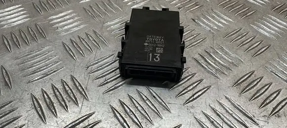 Toyota RAV 4 (XA40) Gateway control module 8911142021