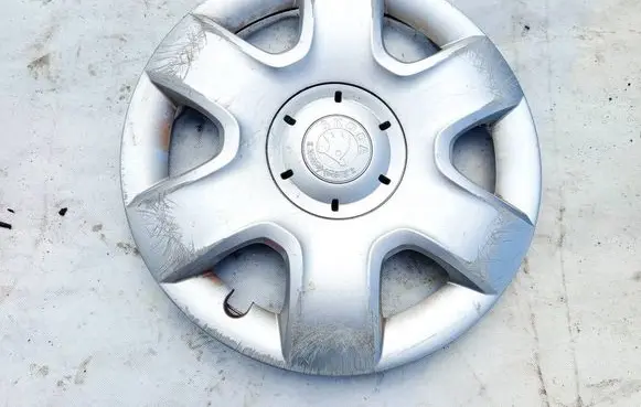 Seat Altea R15 wheel hub/cap/trim 5J0601147C