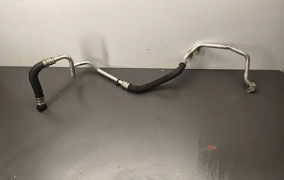 BMW 5 F10 F11 Oil cooling pipe 7590613