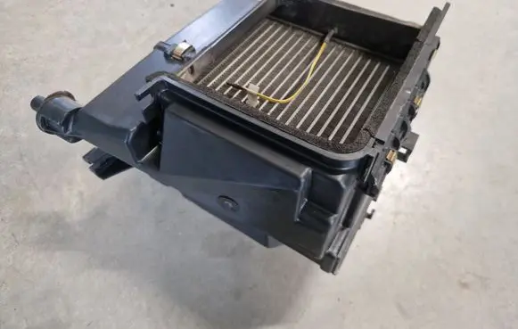 Mitsubishi Pajero Sport I Interior heater climate box assembly housing MR250593