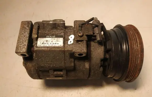 Toyota Avensis T220 Air conditioning (A/C) compressor (pump) 4472203435