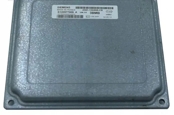 Ford Focus Engine control unit/module S120977005A 4S6112A650CB 3BMB