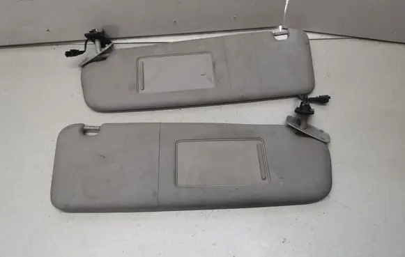 Volkswagen Touareg I Sun visor