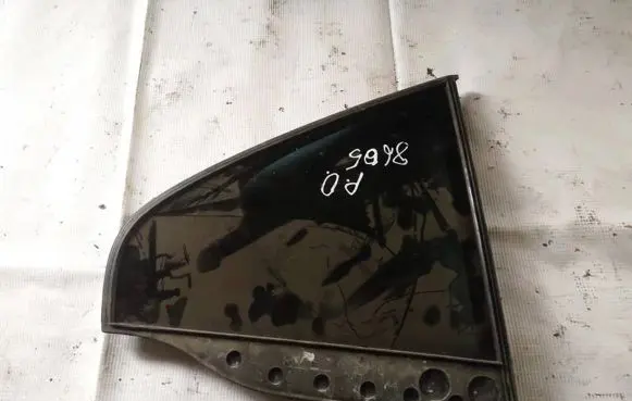 Volvo S80 Rear vent window glass as2