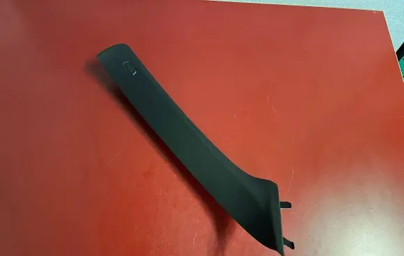 BMW X1 F48 F49 (A) pillar trim 7402608 51437402608