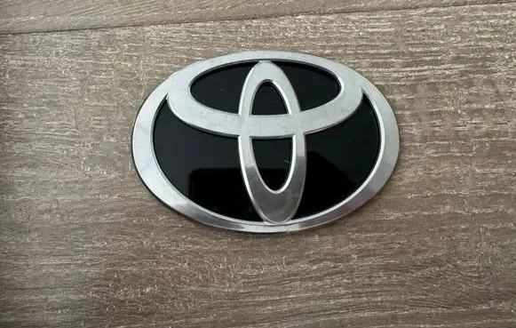 Toyota bZ4X Manufacturers badge/model letters AXAX