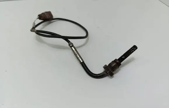 Volkswagen PASSAT B6 Exhaust gas temperature sensor 03G906088